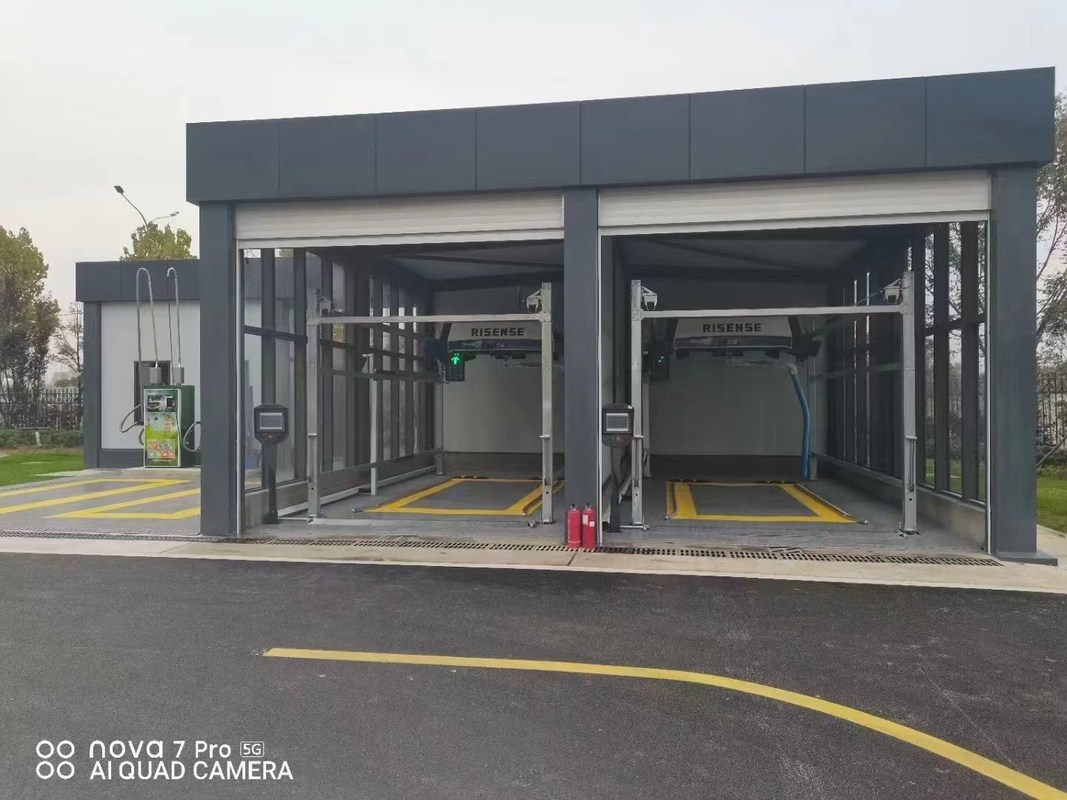 자동차 외관의 고압 물 청소를 위한 완전히 자동적인 터치없는 자동차 세탁기